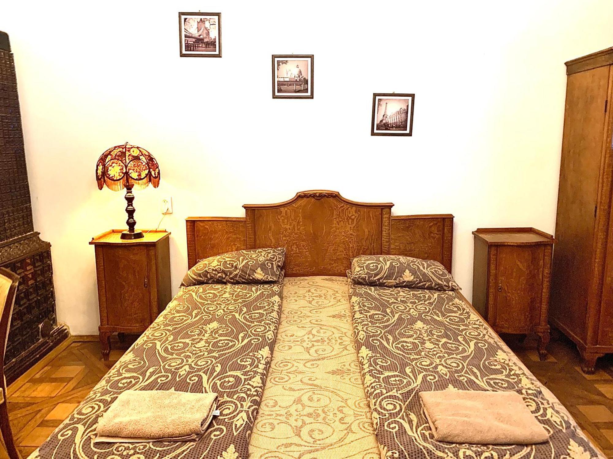 Apartments In The Customs Square Lviv Bagian luar foto
