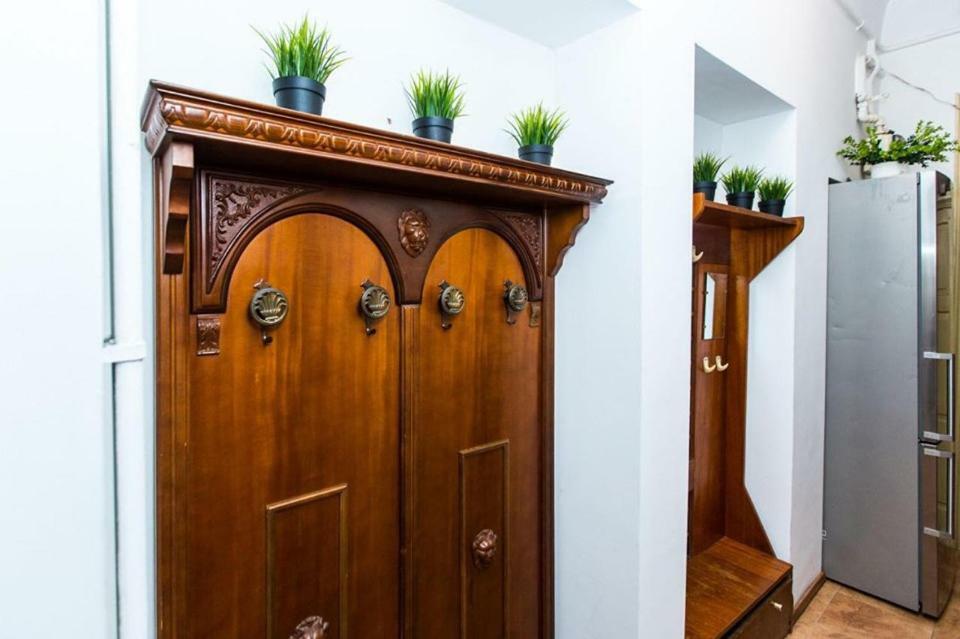 Apartments In The Customs Square Lviv Bagian luar foto
